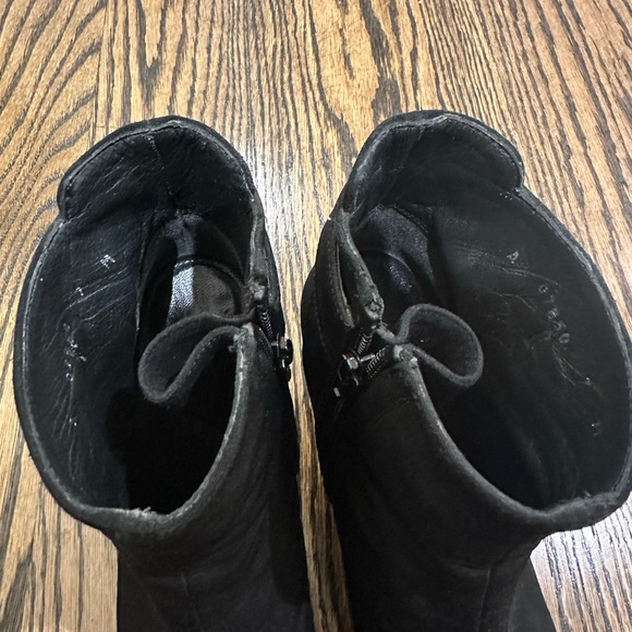 Stuart Weitzman heeled ankle boots with buckle - Picture 10 of 10